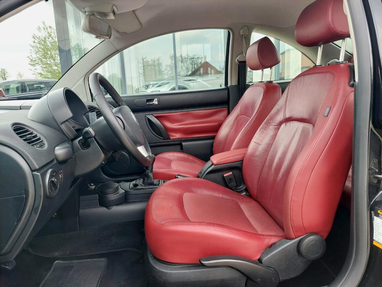 VOLKSWAGEN New Beetle 1.6 FL - 2009