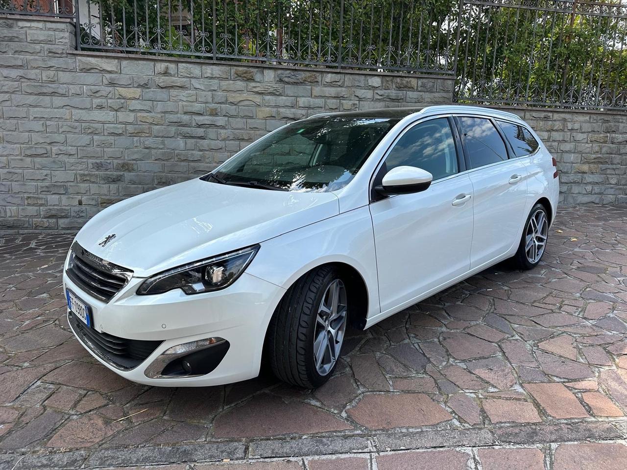 Peugeot 308 BlueHDi 120 S&S 6 SW GT Line