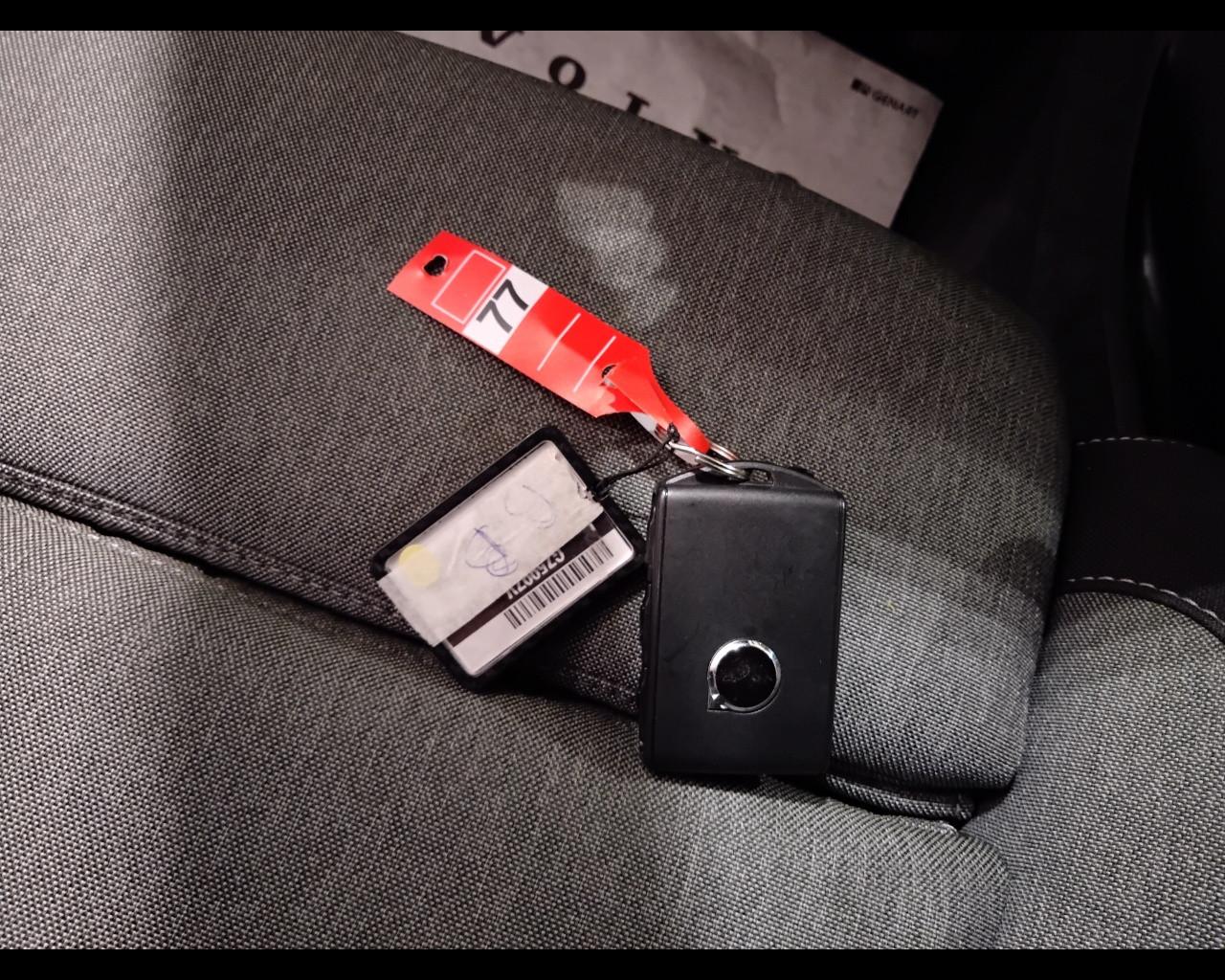 VOLVO XC40 2023 - XC40 2.0 b3 Core auto