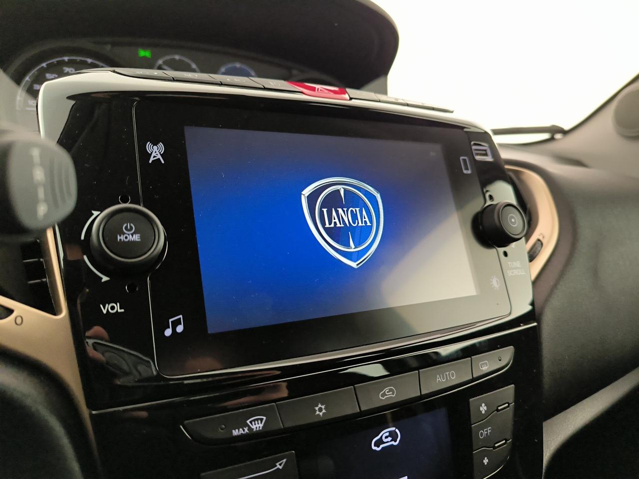 Lancia Ypsilon 1.0 firefly hybrid gold s&s 70cv