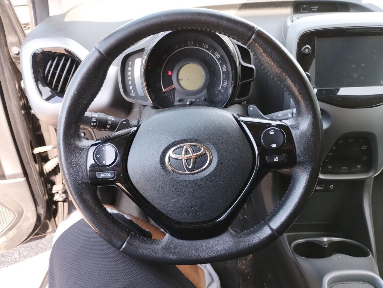 Toyota Aygo Connect 1.0 VVT-i 72 CV 5 porte x-wave MMT/ NEOPATENTATI