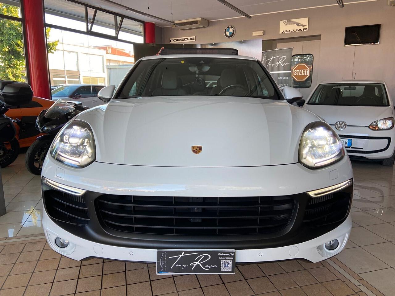 Porsche Cayenne 250CV 3.0 Diesel