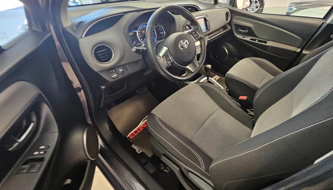 Toyota Yaris 1.5 Hybrid 5 porte Cool AUTOMATICO