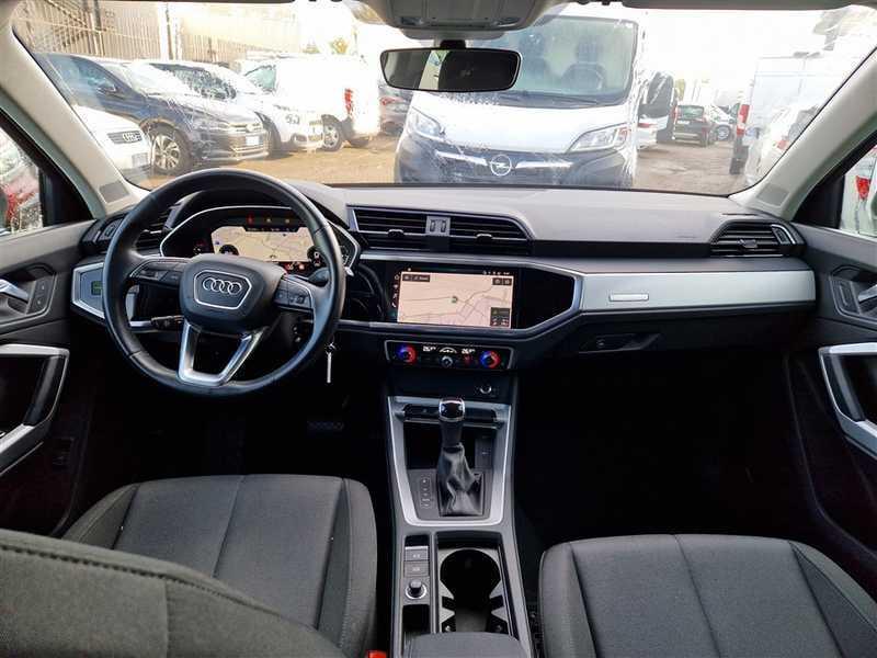 AUDI Q3 35 TDI quattro S tronic Business Advanced