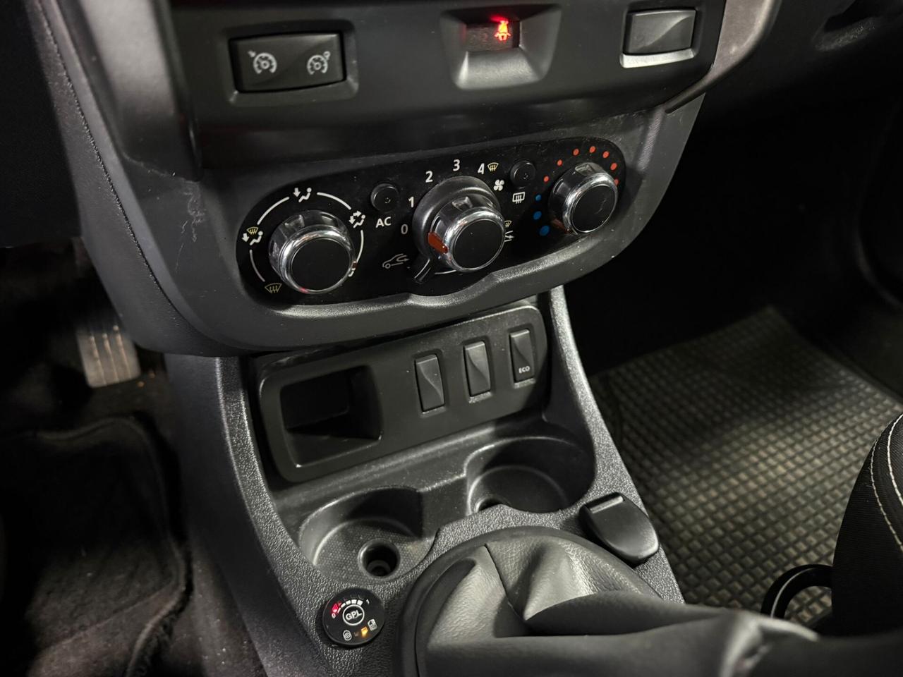 Dacia Duster 1.6 105cv 4x2 GPL Lauréate