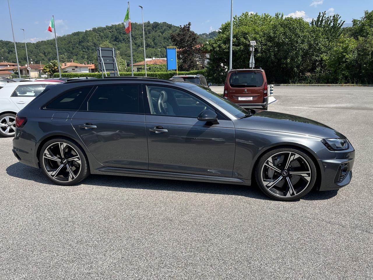 AUDI RS4 2900 TFSI 450 CV Tiptronic