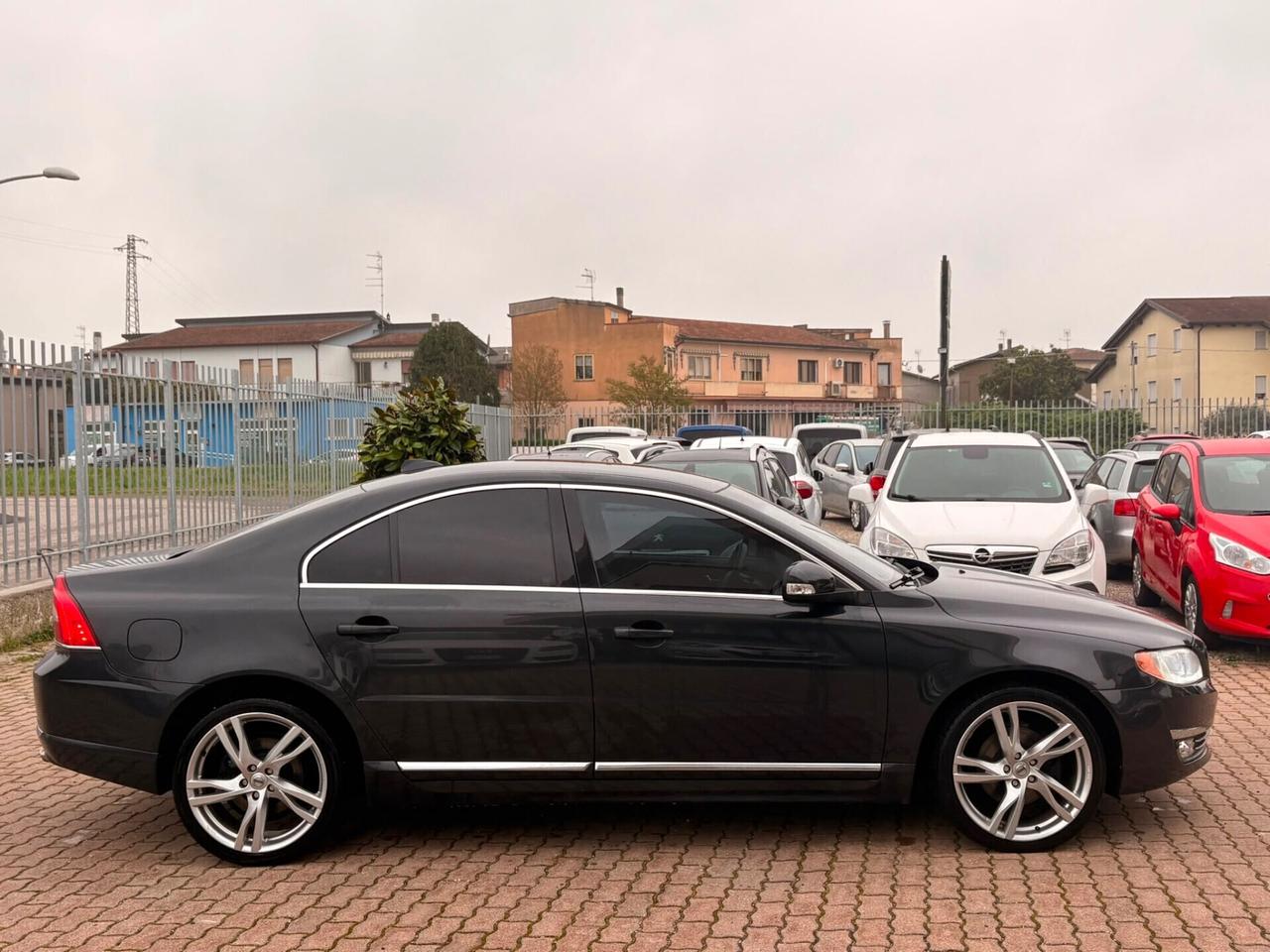 Volvo S80 2.4 D5 205 CV Geartronic Momentum