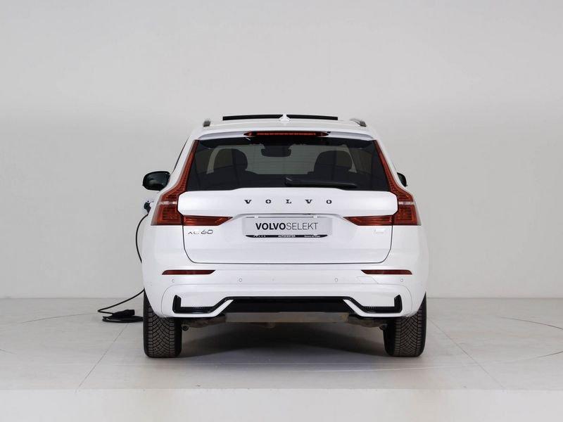 Volvo XC60 T6 Plug-in hybrid AWD automatico Plus Dark