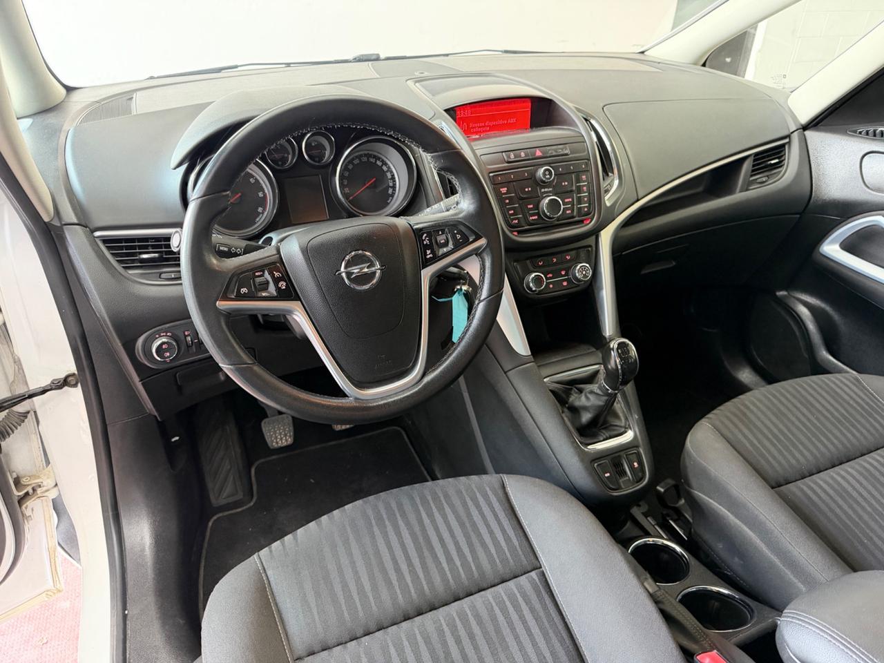 Opel Zafira Tourer 1.6 CDTi 7 POSTI