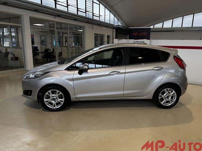 Ford Fiesta 1.2 Black & White Edition tua a 181,00 al mese