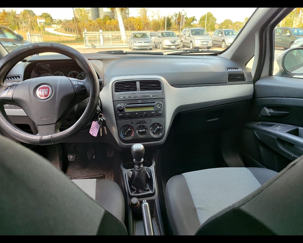 FIAT Grande Punto - Grande Punto 1.4 5 porte Actual Natural Power