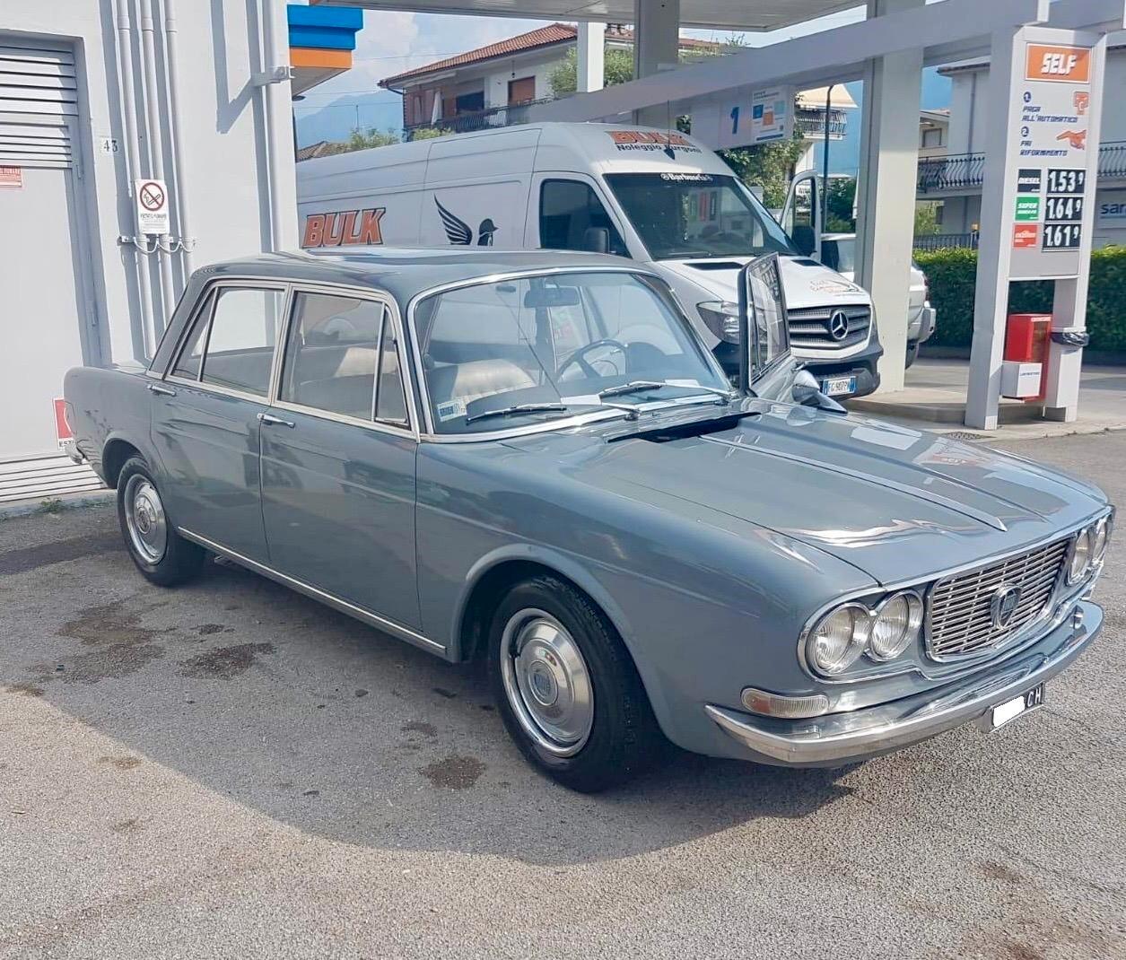 Lancia Flavia 200