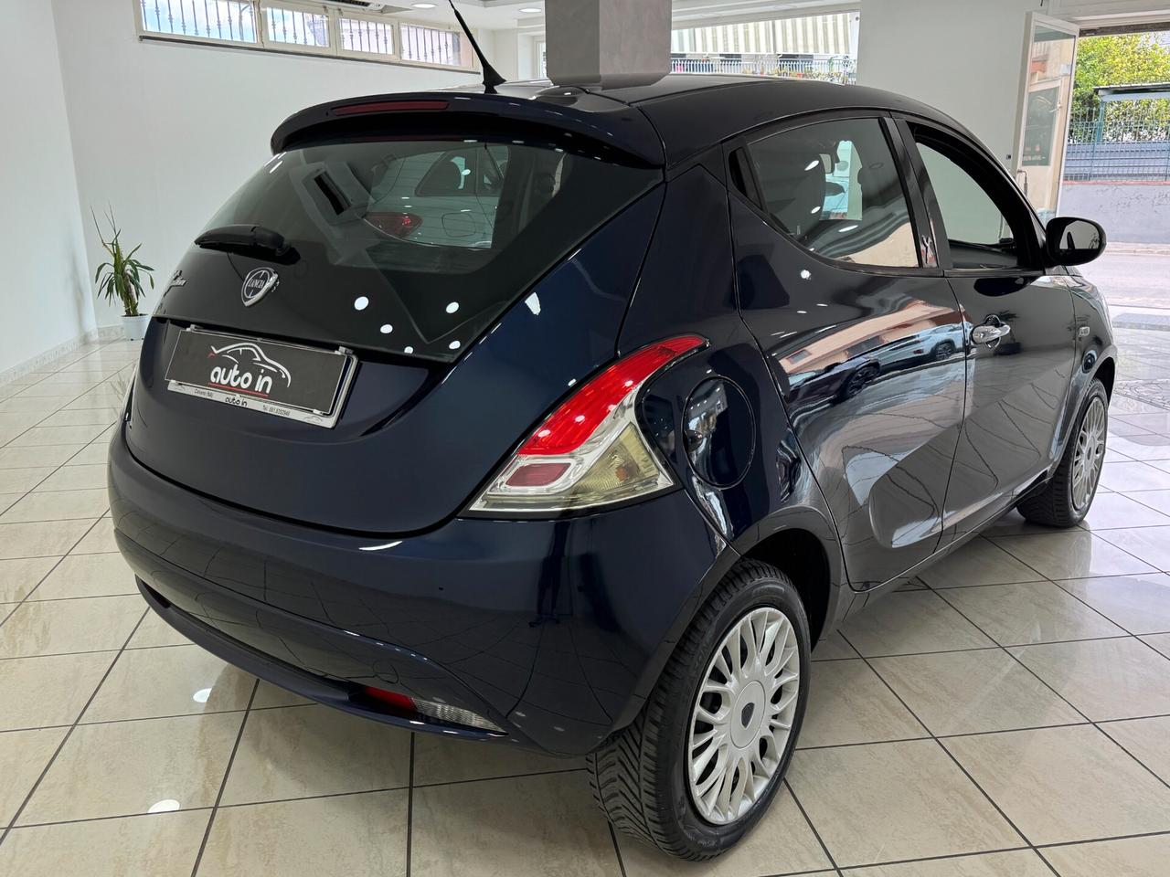Lancia Ypsilon 1.2 69 CV 5 porte Gold
