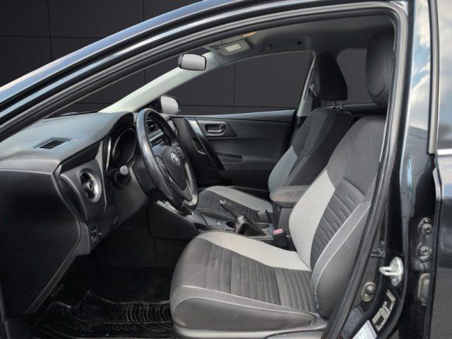 TOYOTA Auris Touring Sports 1.8 Hybrid Active