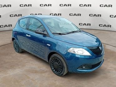 Lancia Ypsilon 1.0 FireFly 5 porte S&S Hybrid Silver