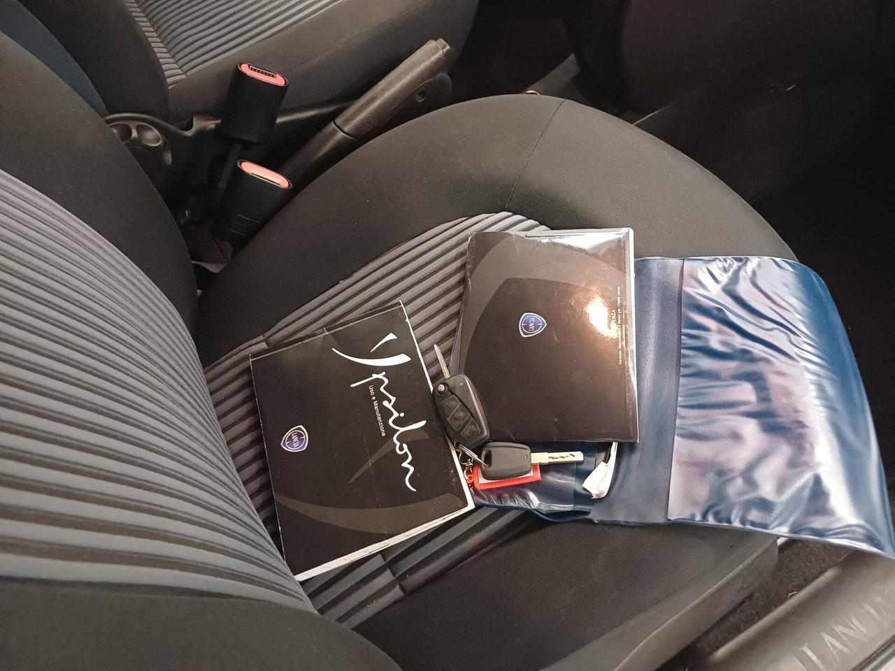 Lancia Ypsilon 1.3 MJT 75 CV Oro Clima/Servo