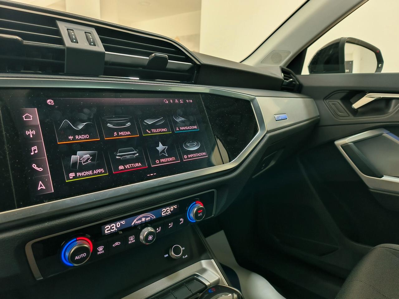 Audi Q3 35 TDI S tronic Business