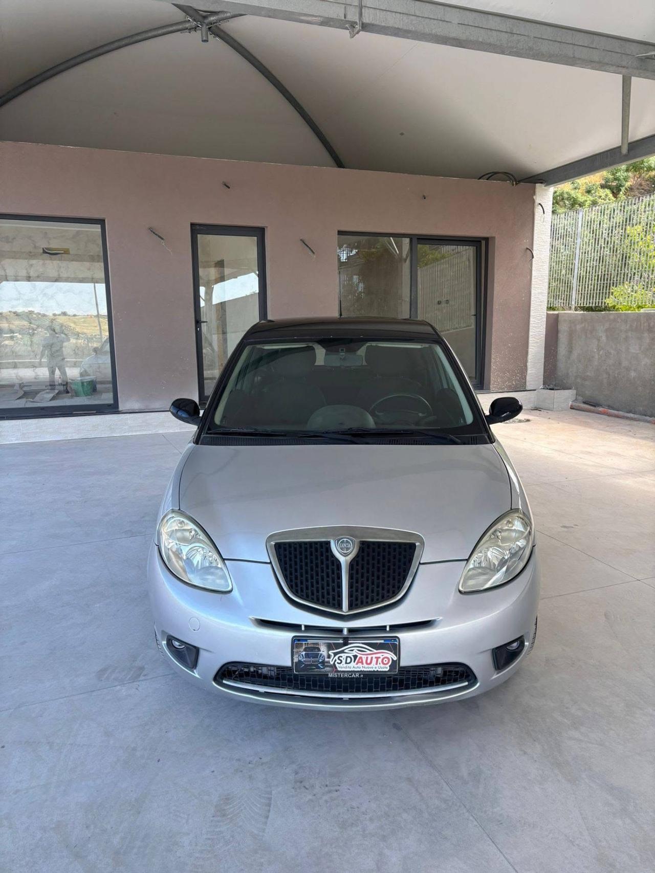 Lancia Ypsilon 1.2 70 Cv