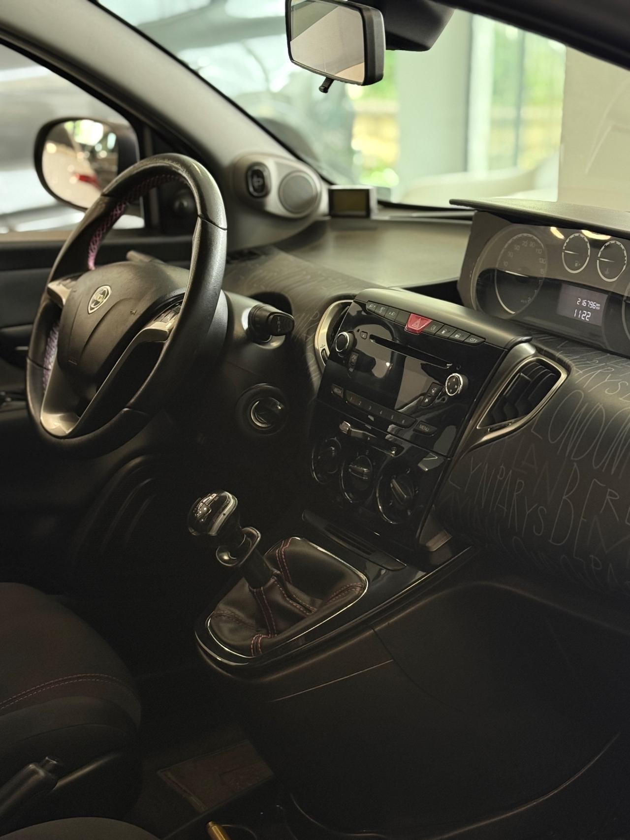 Lancia Ypsilon 1.2 69 CV 5 porte GPL Ecochic Gold