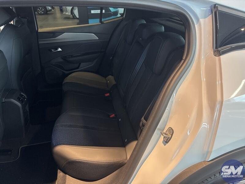 Peugeot 408 408 Hybrid 136 e-DCS6 GT