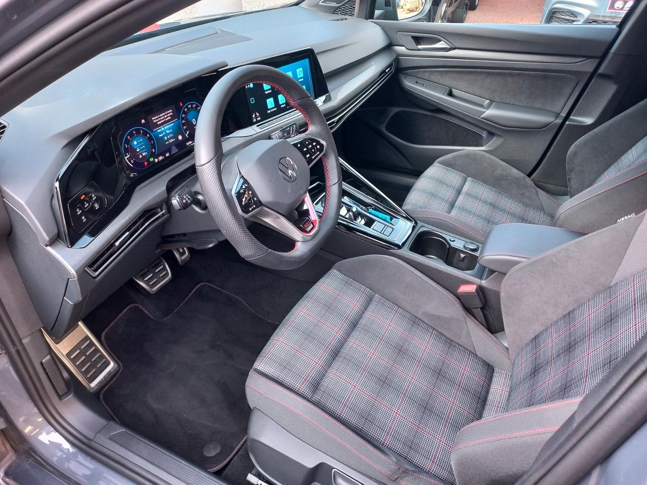 Volkswagen Golf GTI Golf 2.0 TSI GTI DSG