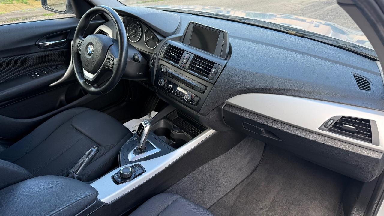 Bmw 118 118d 5p. Sport
