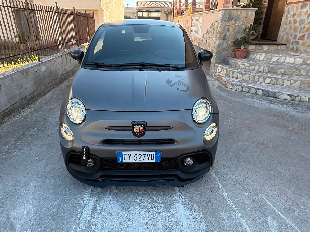 Abarth 595 1.4 Turbo T-Jet 180 CV Esseesse