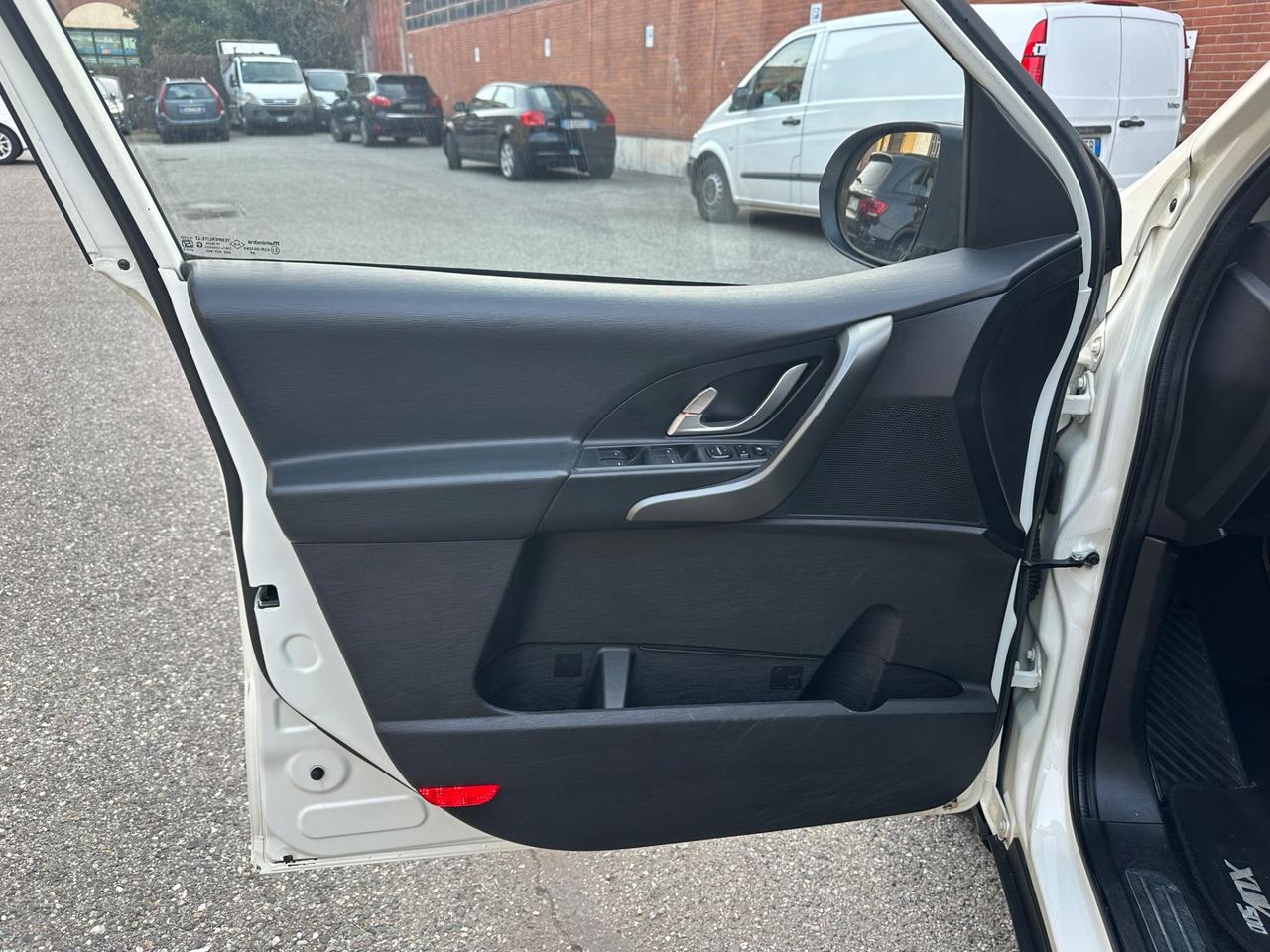 Mahindra XUV500 2.2 16V FWD W6 4x4 pochi km