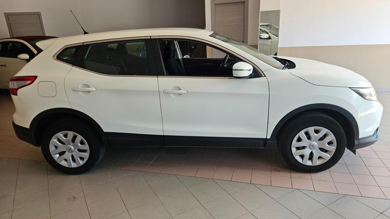 Nissan Qashqai 1.5 dCi Visia