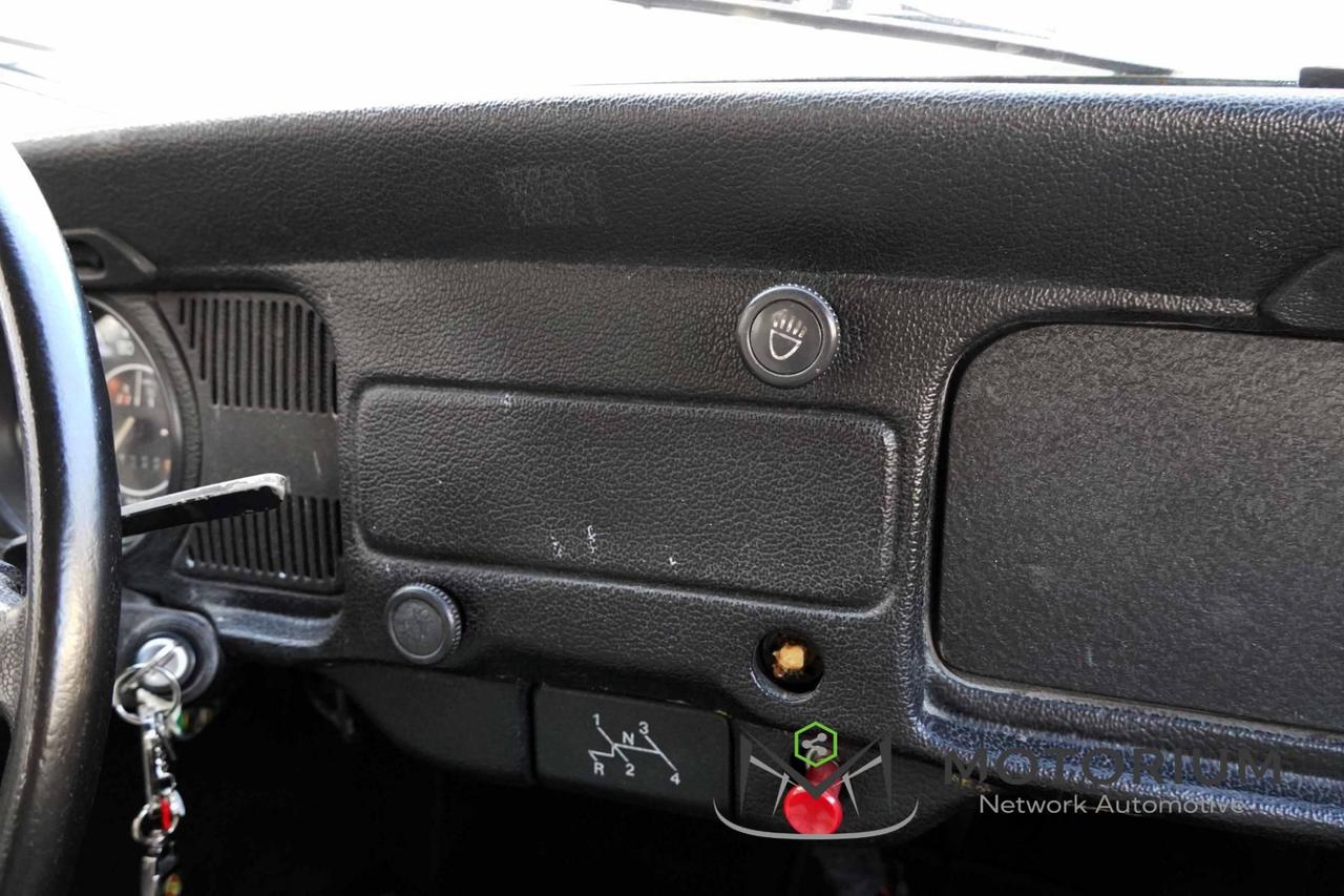 Volkswagen Maggiolino 11 D 1980 - VETRO PIATTO - RESTAURO COMPLETO