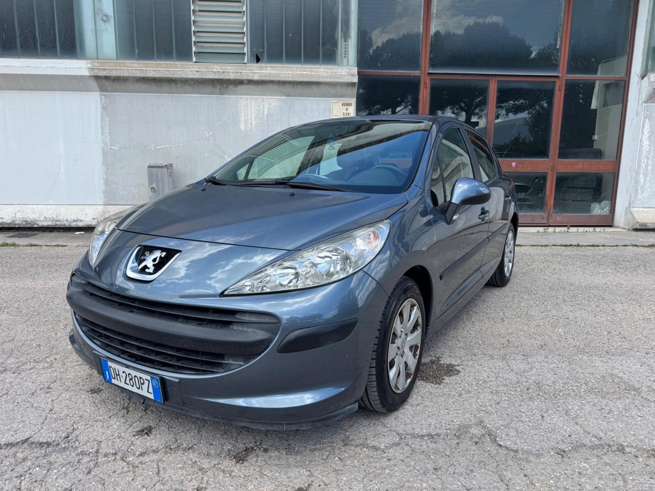 Peugeot 207 1.4 HDi 70CV 5p. ONE Line