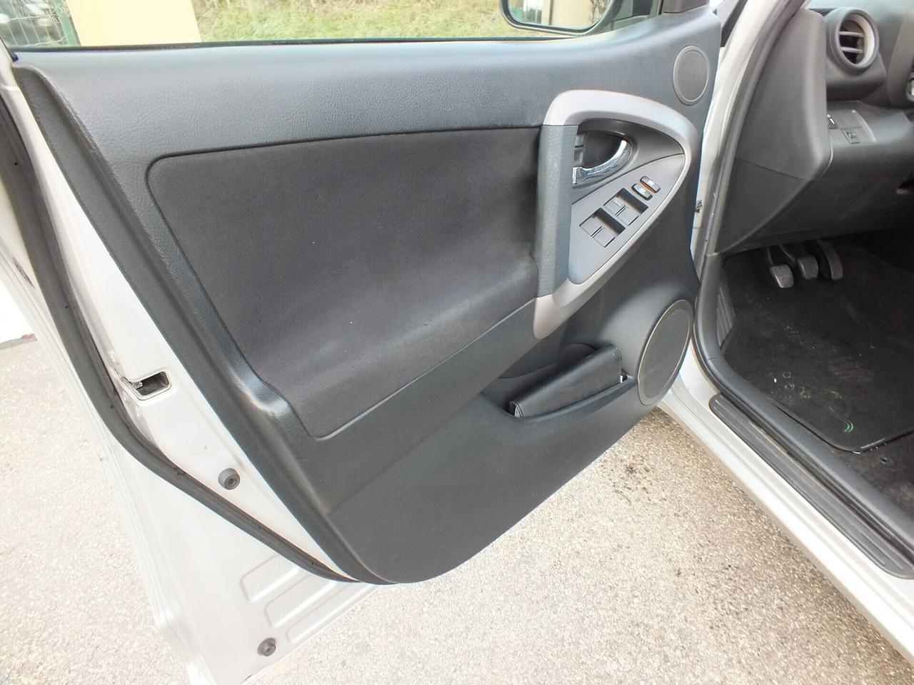 TOYOTA RAV 4 RAV4 2.2 D-4D 136 CV UNIPROPRIETARIO