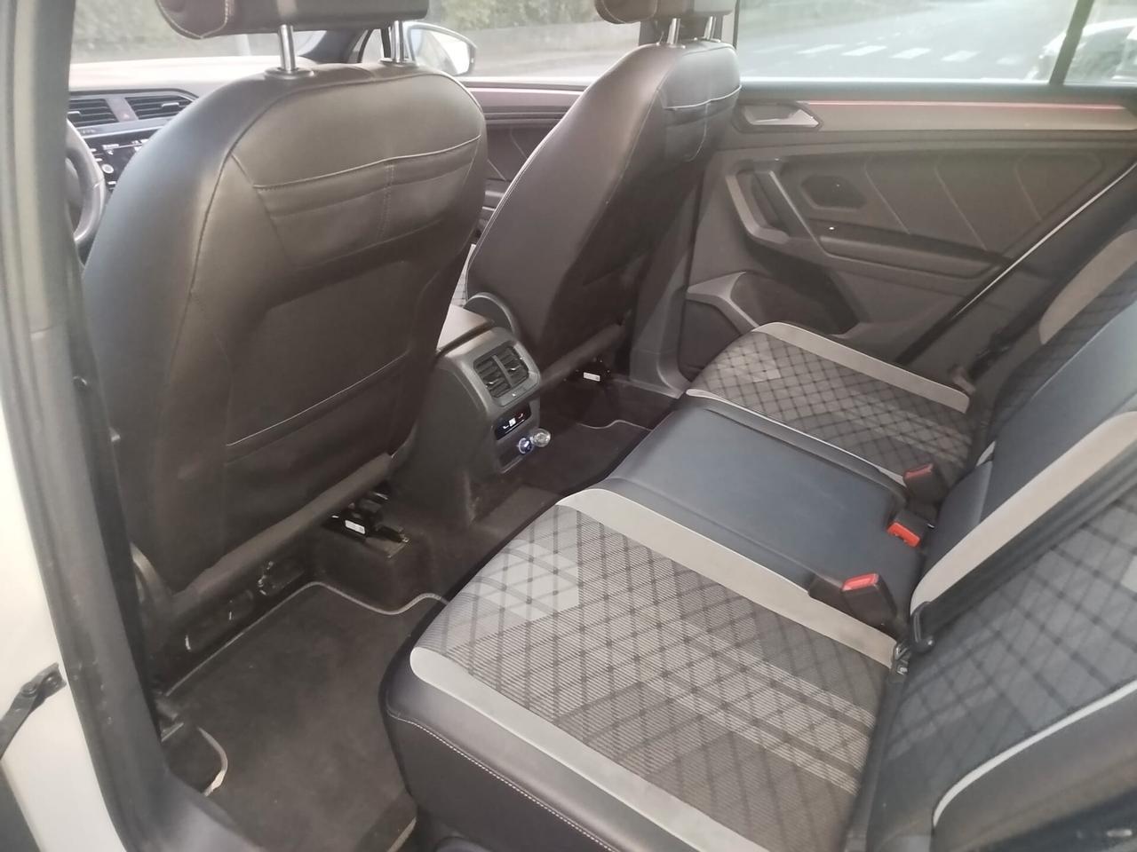 VW Tiguan 2.0 TDI 150 CV DSG R LINE