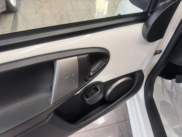 TOYOTA Aygo 1.0 12V VVT-i 5 porte Active Connect