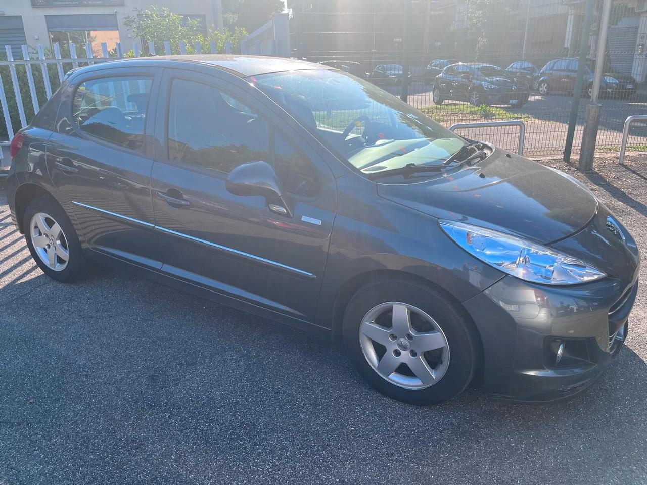 Peugeot 207 1.4 VTi 95CV 5p. XS - 2010