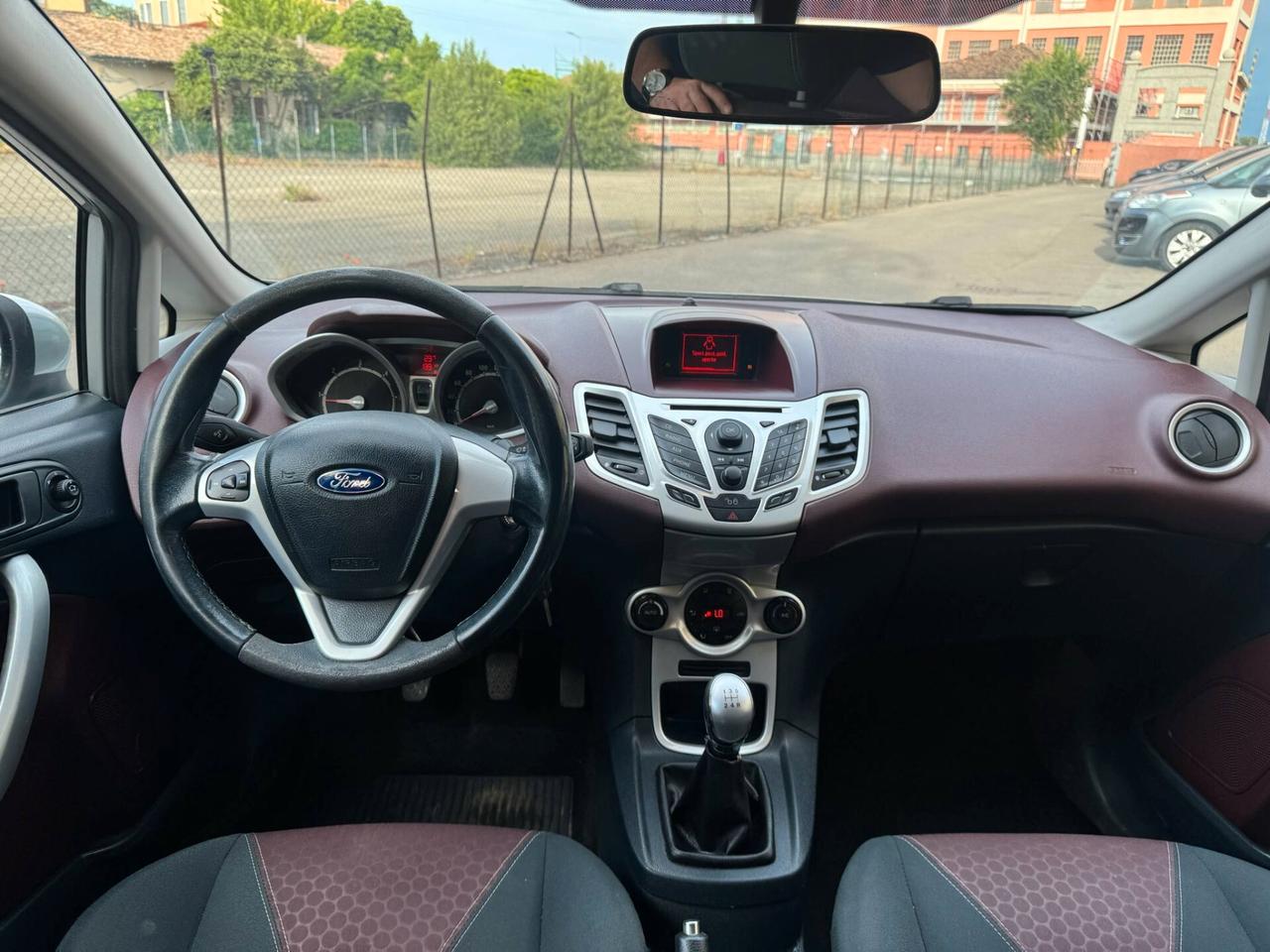 Ford Fiesta 1.4 TDCi 68CV 5 porte Titanium