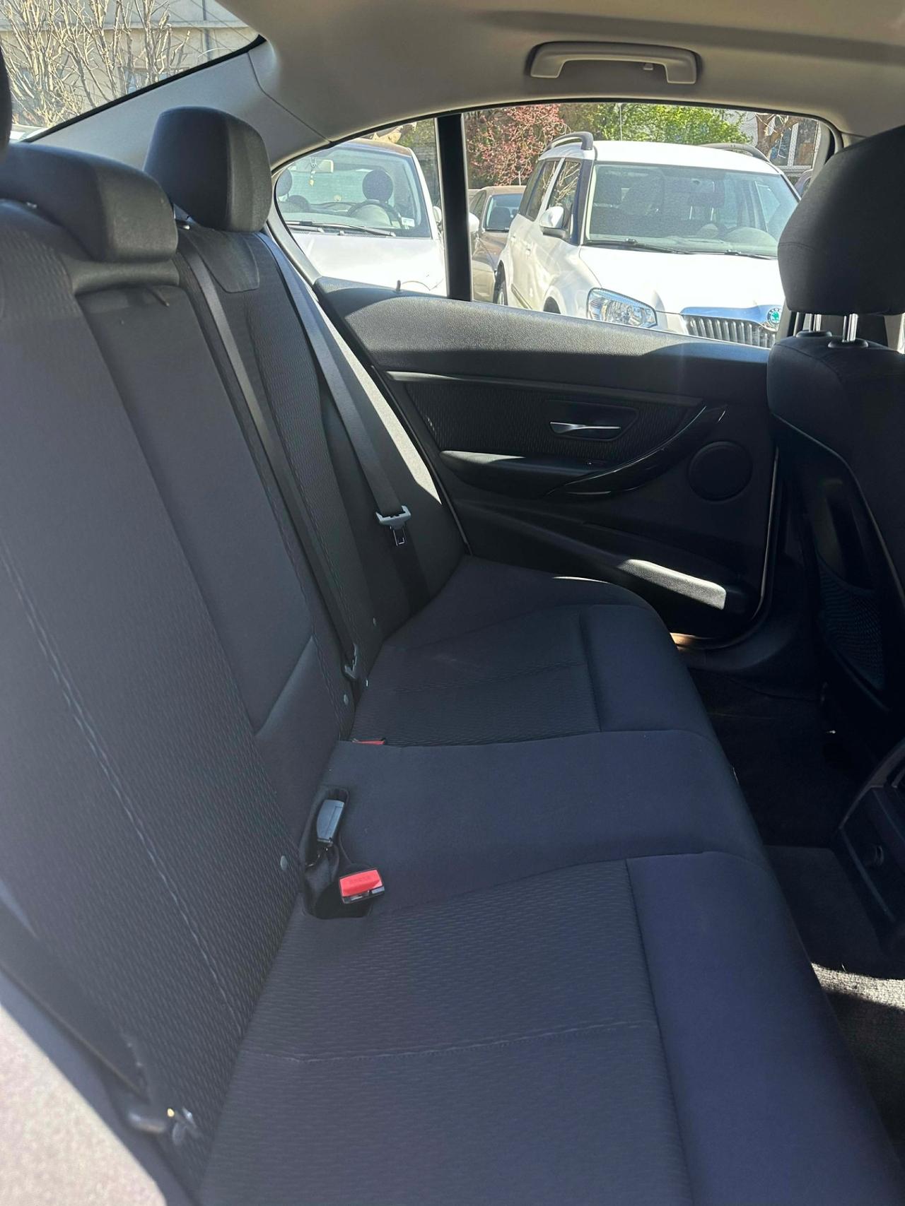 Bmw 320d LUXURY KMCERT UNICOPR KMCERT