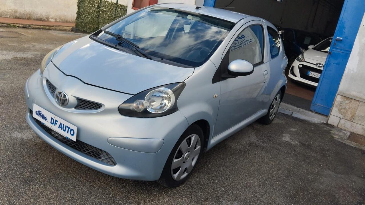 Toyota Aygo 1.0 12V VVT-i 3 porte Sol