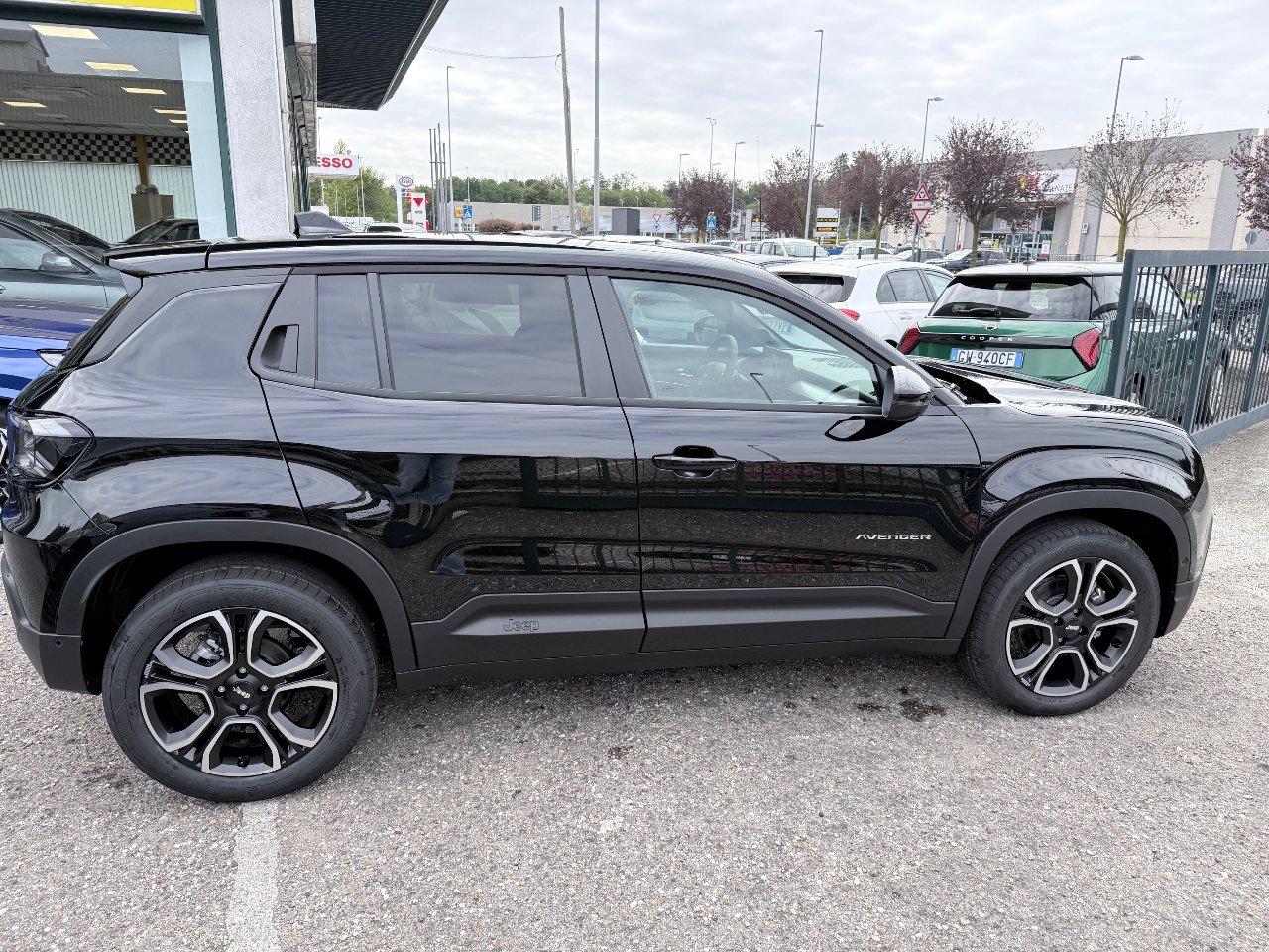 Jeep Avenger 1.2 turbo e-hybrid mhev Summit fwd 110cv edct6