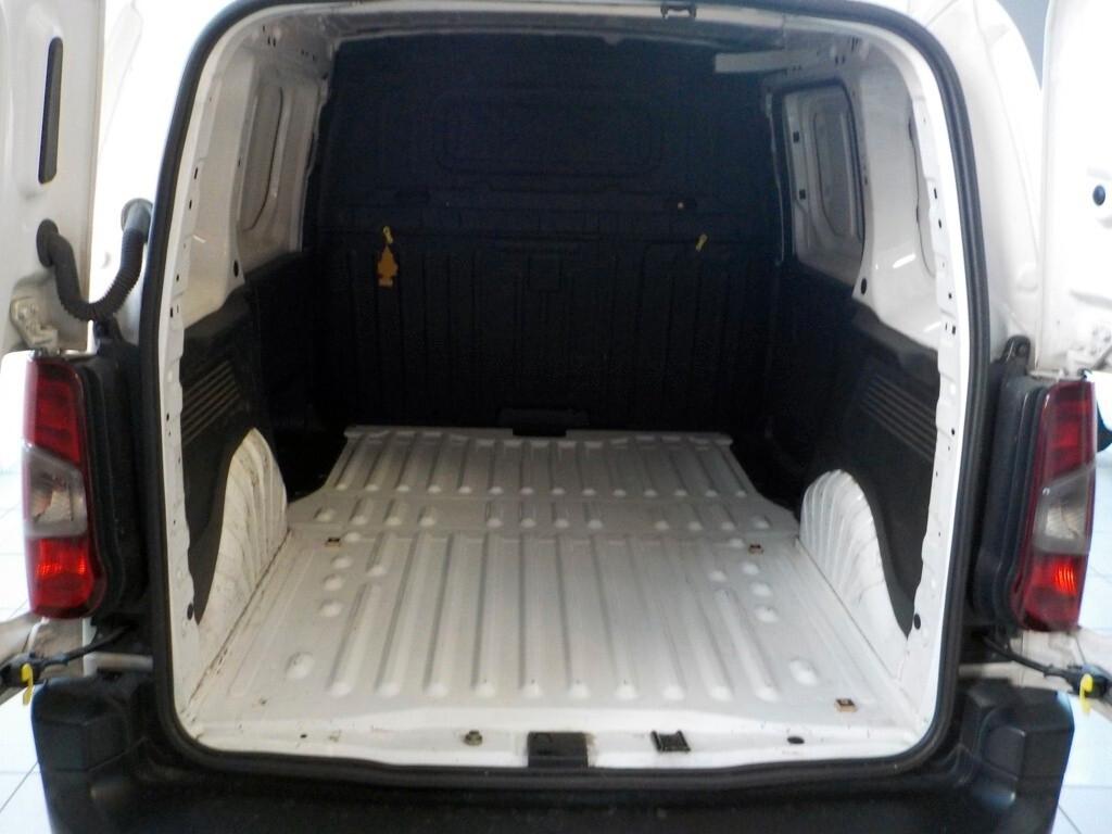 Peugeot Partner BlueHDi 130 EAT8 S&S PC - Autocarro lamierato 3 posti - Cambio automatico