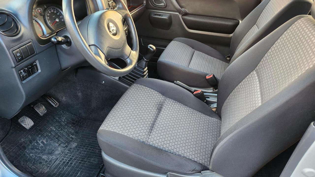 Suzuki Jimny 1.3i 16V cat 4WD JLX