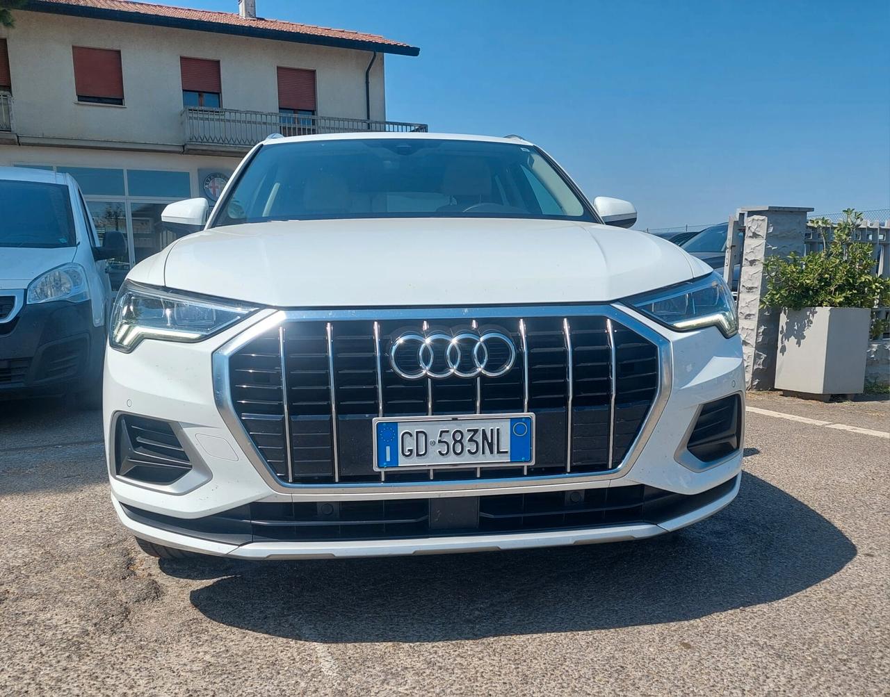 Audi Q3 35 TDI Business Advanced