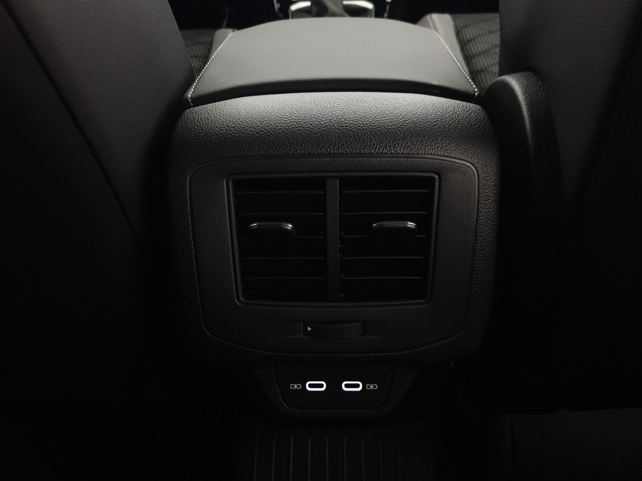 Volkswagen T-Roc 1.5 tsi r-line plus dsg