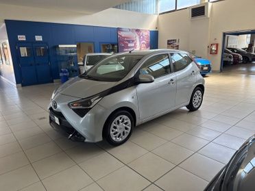 Toyota Aygo 1.0 VVT-i 69 CV 5 porte x-business