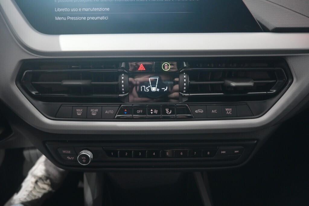 116D 115CV STEPTRONIC BUSINESS ADVANTAGE ( FARI LED - SPORT INTERIOR - CRUISE - NAVI - MIRROR - PDC - CERCHI 17 )