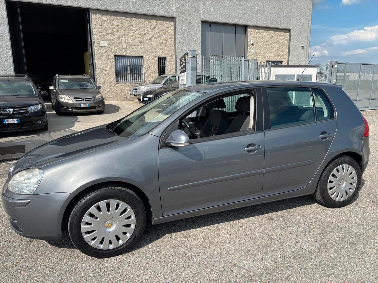 Volkswagen Golf 1.9 TDI DPF 5p. Comfortline SOLI 137595 KM UNICO PROPRIETARIO ADATTA AI NEOPATENTATI