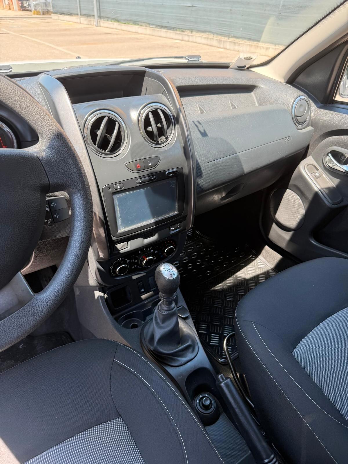 Dacia Duster 1.5 dci - NEOP. - NAV. - 12 MESI DI GARANZIA -