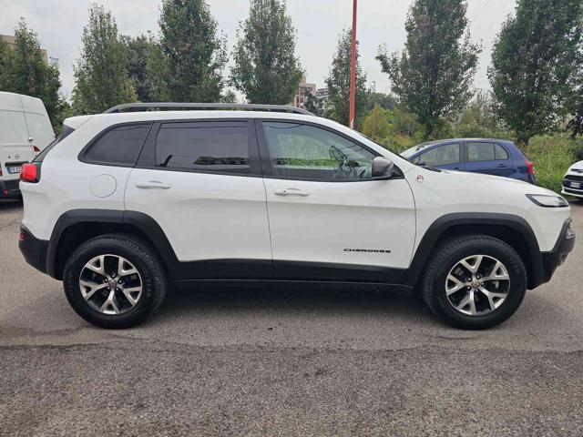 JEEP Cherokee 3.2 V6 Pentastar 4WD Active Drive Lock Trailhawk