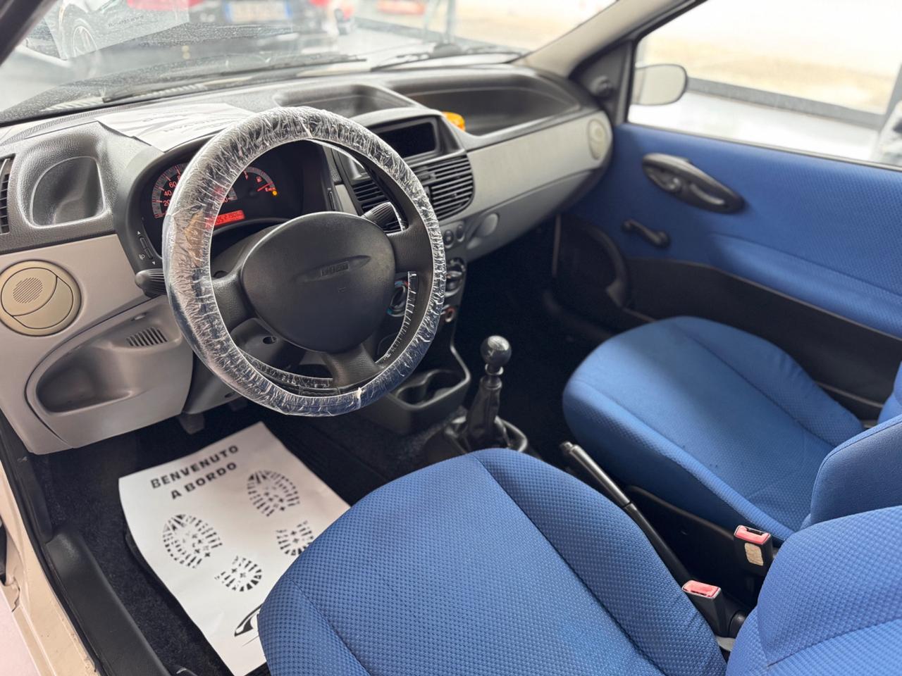 Fiat Punto 1.2i cat 3 porte Van