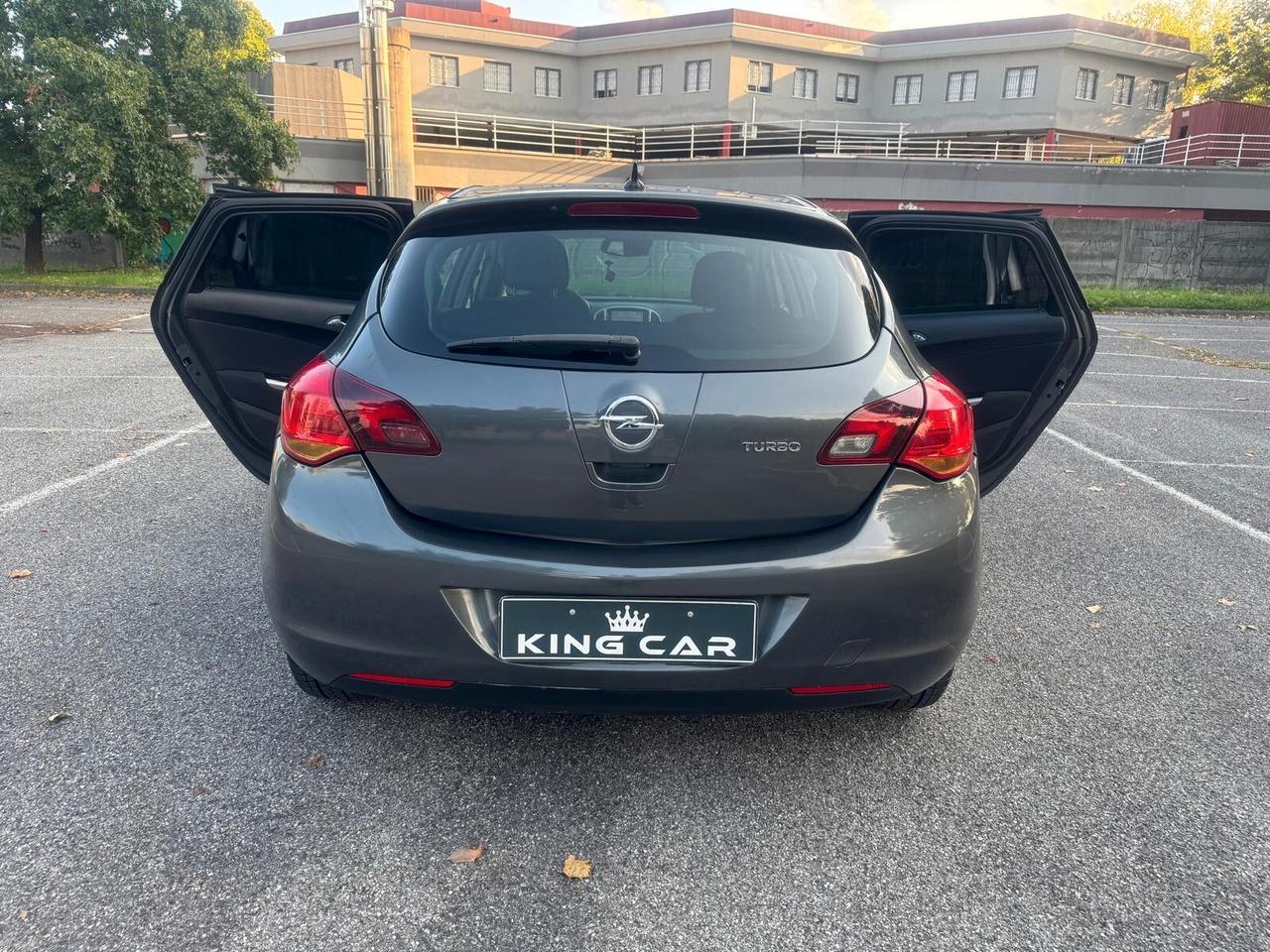 Opel Astra 1.4 100CV 5 porte Cosmo